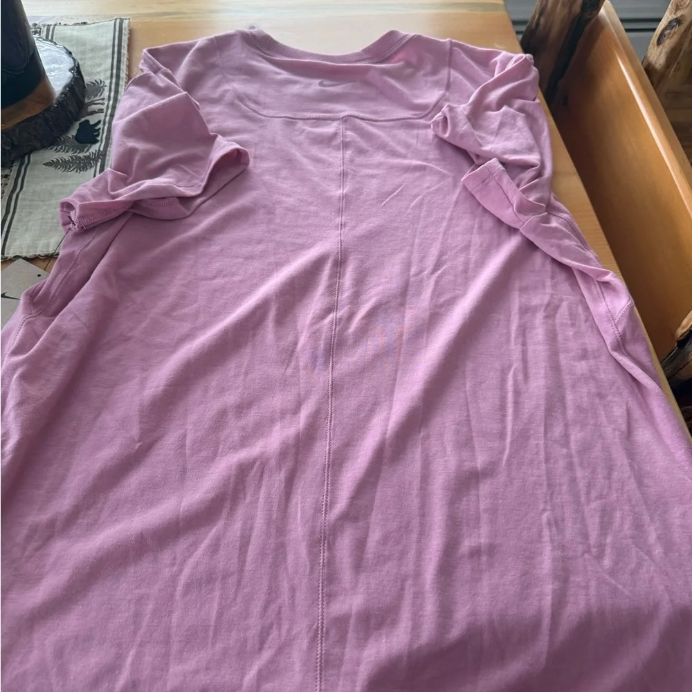 Nike Lavender Tee - Picture 5 of 6
